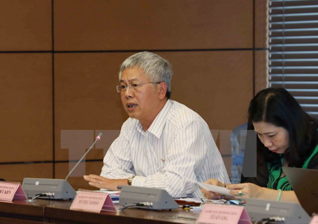 Đại biểu Quốc hội tỉnh Sóc Trăng Nguyễn Đức Kiên thảo luận tại tổ.
